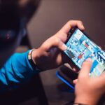 Como os jogos para dispositivos móveis ajudam você a relaxar durante as viagens