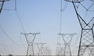 Como a energia elétrica chega até sua casa? Entenda esse processo