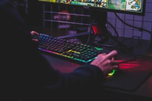 Alguns dos jogadores e das equipes de eSports com mais seguidores nas redes sociais do Brasil